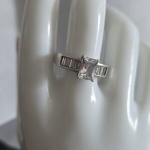 Avon 925 Engagement Style CZ Ring